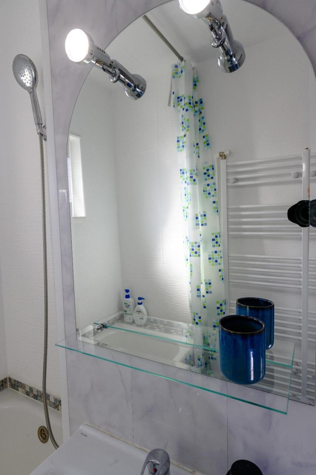 Apartament Corina Cu Parcare Bistriţa Eksteriør bilde