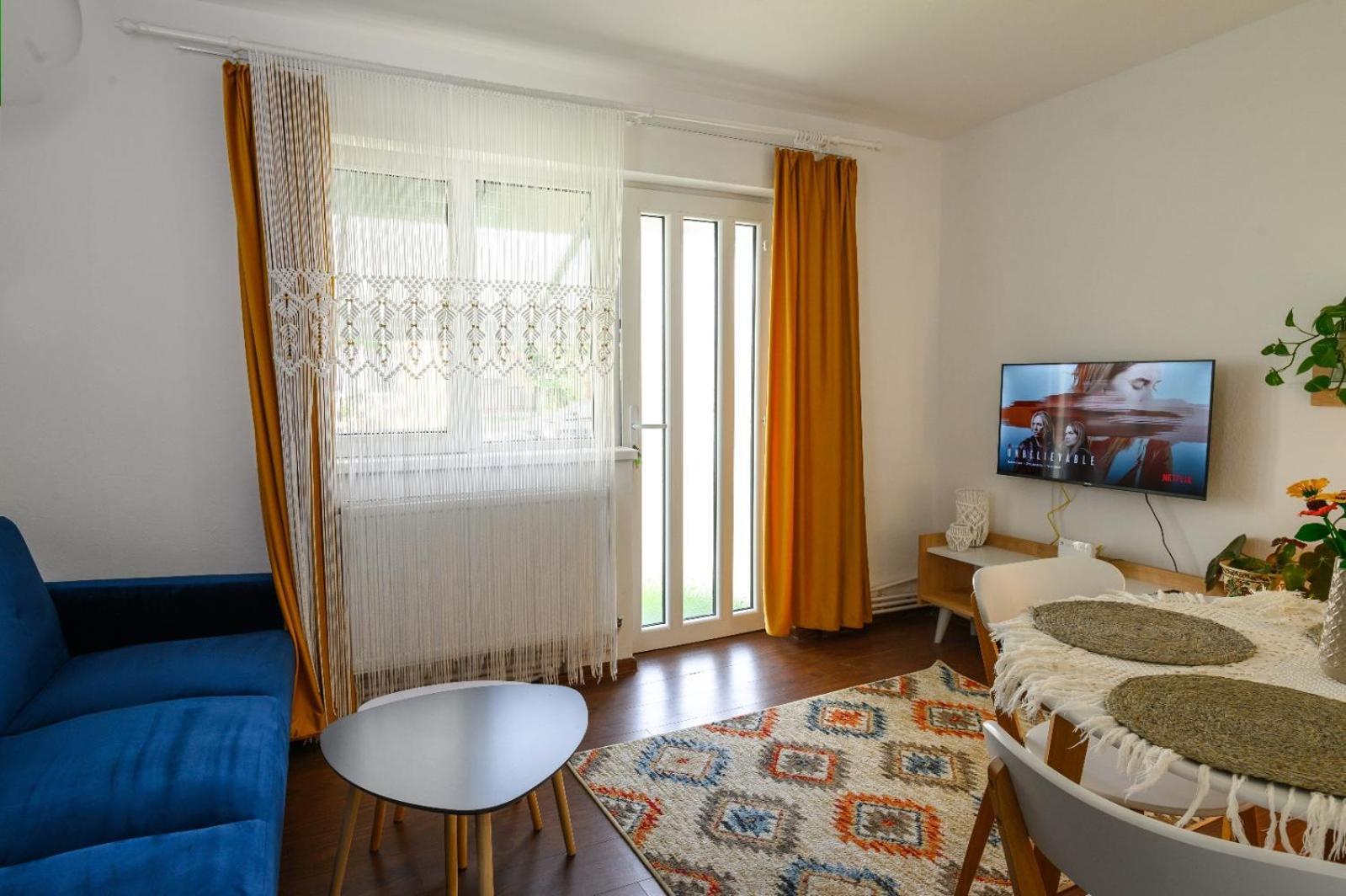 Apartament Corina Cu Parcare Bistriţa Eksteriør bilde